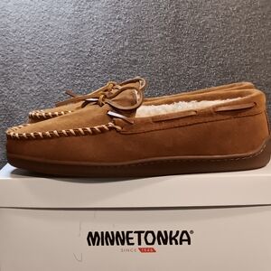 Minnetonka Men's Moccasin Mocs, NWT, Size 10